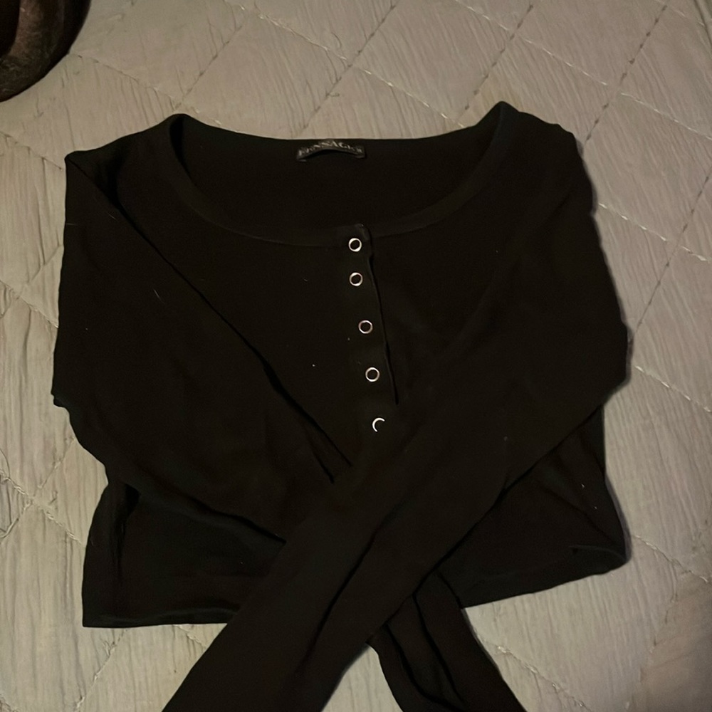 Black, long sleeve crop top
